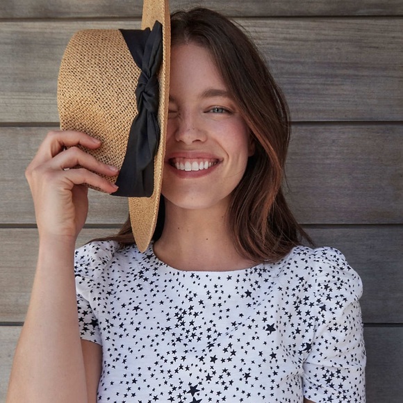 LOFT Tops - Puff Sleeve Star Tee